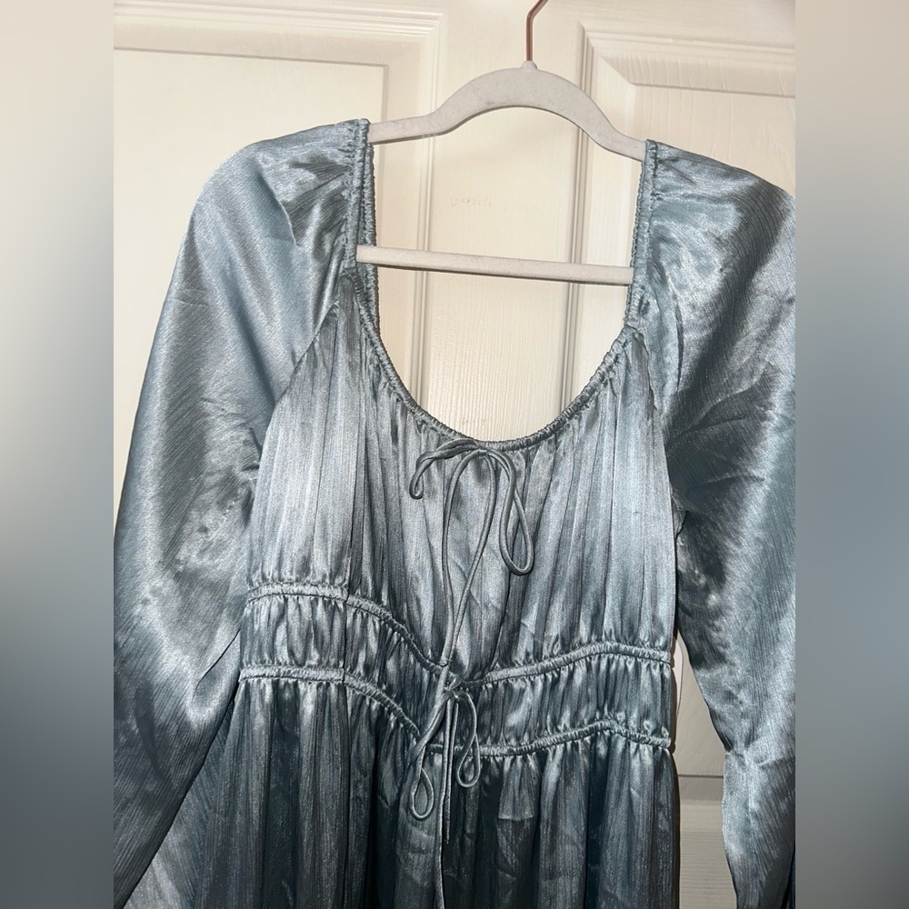 NWT Arula Elegant Blue Long Sleeve maxi silky Dress with pockets and slit X XL - Picture 2 of 11